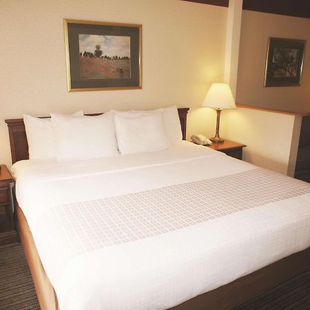 Holiday Inn Express South Burlington - Downtown By Ihg Exterior photo