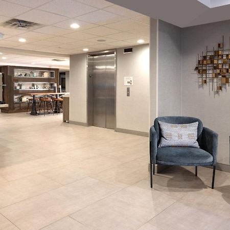 Holiday Inn Express South Burlington - Downtown By Ihg Exterior photo