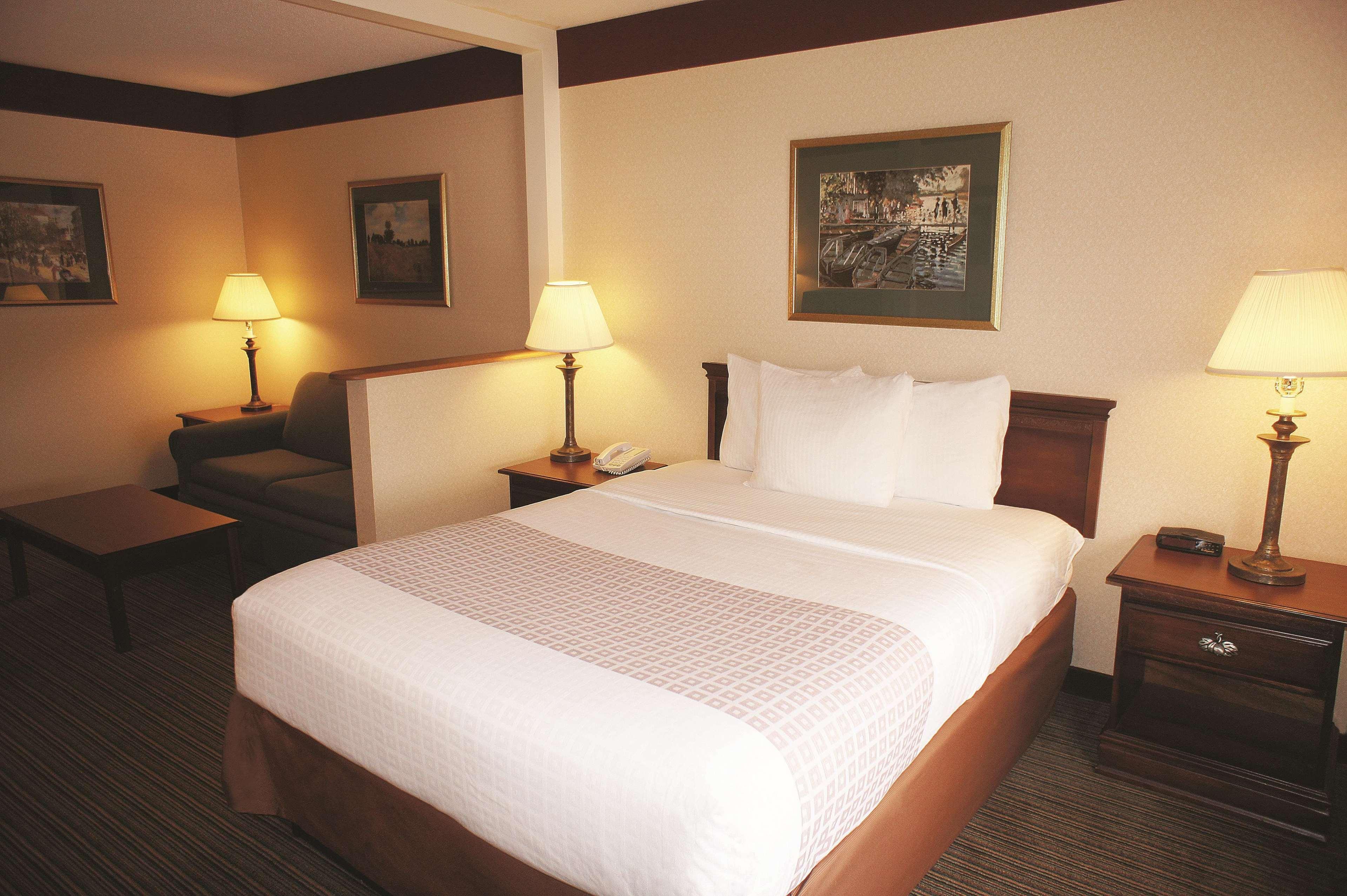 Holiday Inn Express South Burlington - Downtown By Ihg Exterior photo