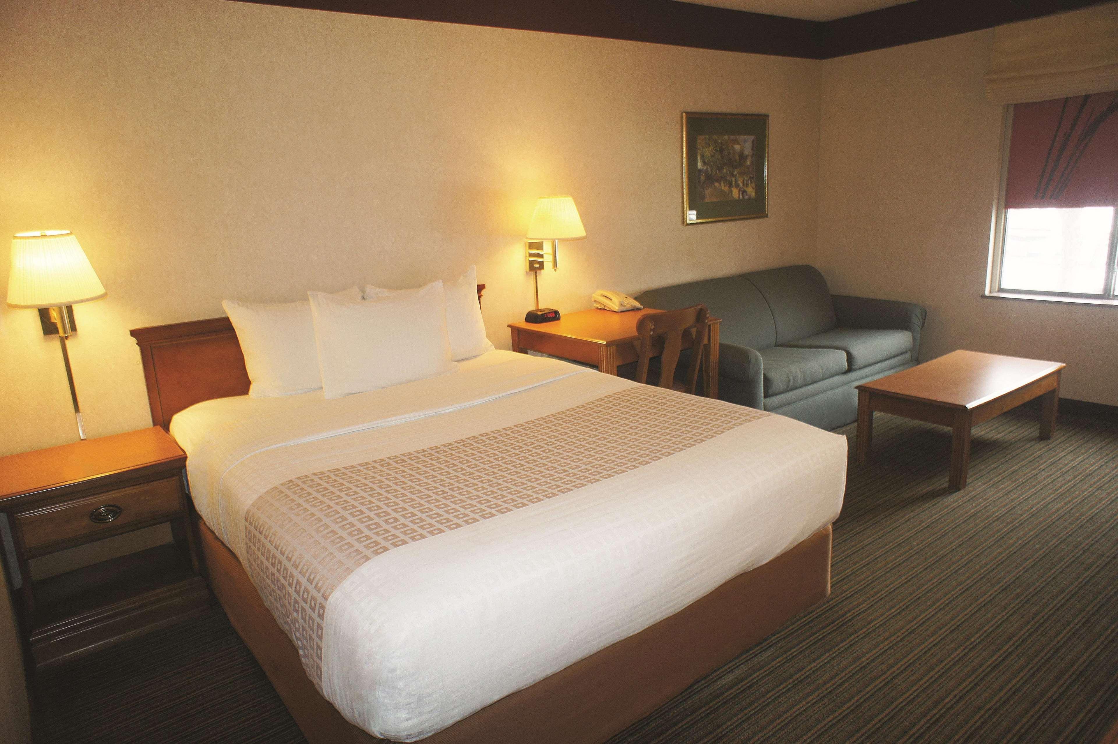 Holiday Inn Express South Burlington - Downtown By Ihg Exterior photo