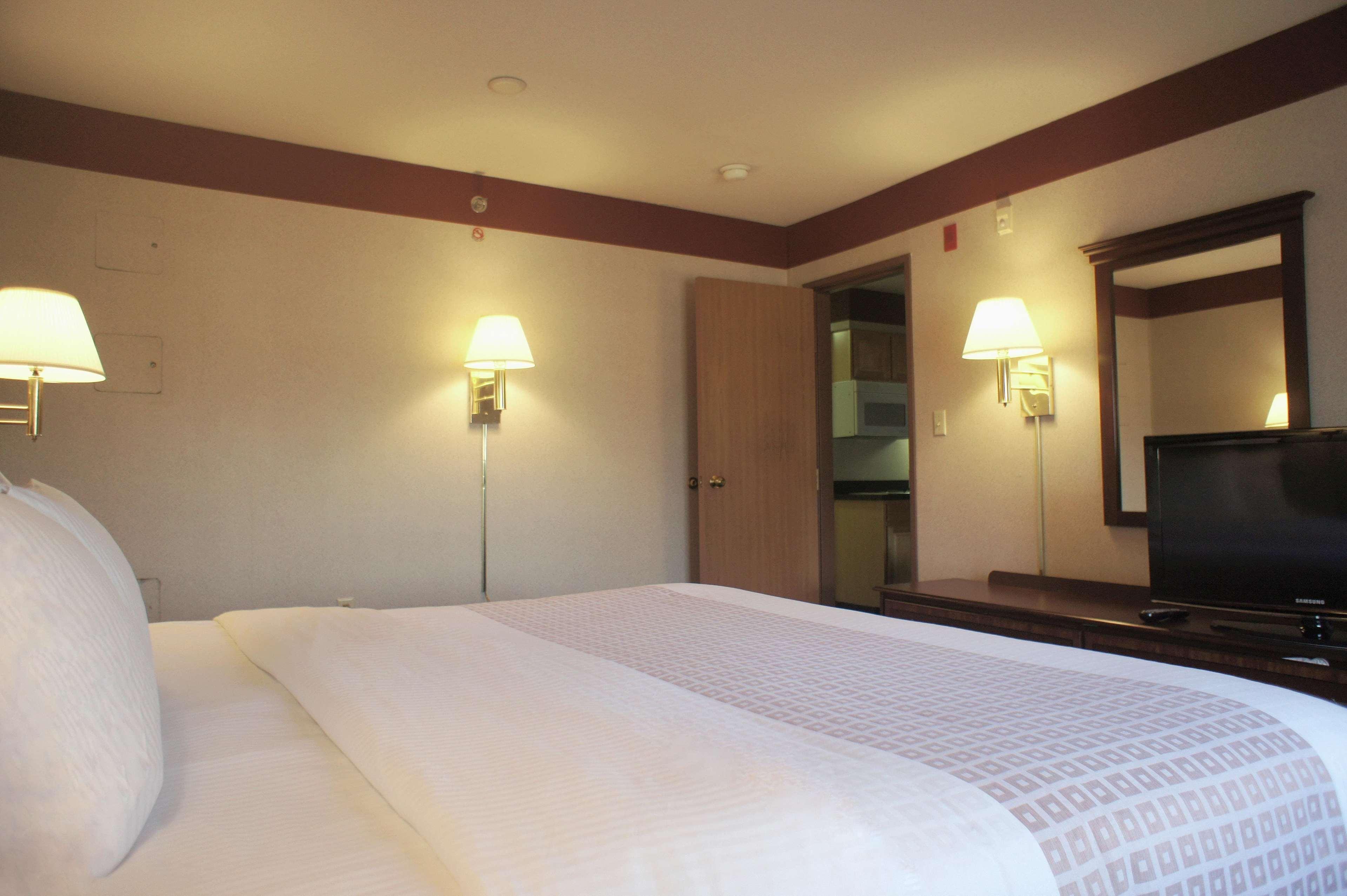 Holiday Inn Express South Burlington - Downtown By Ihg Exterior photo