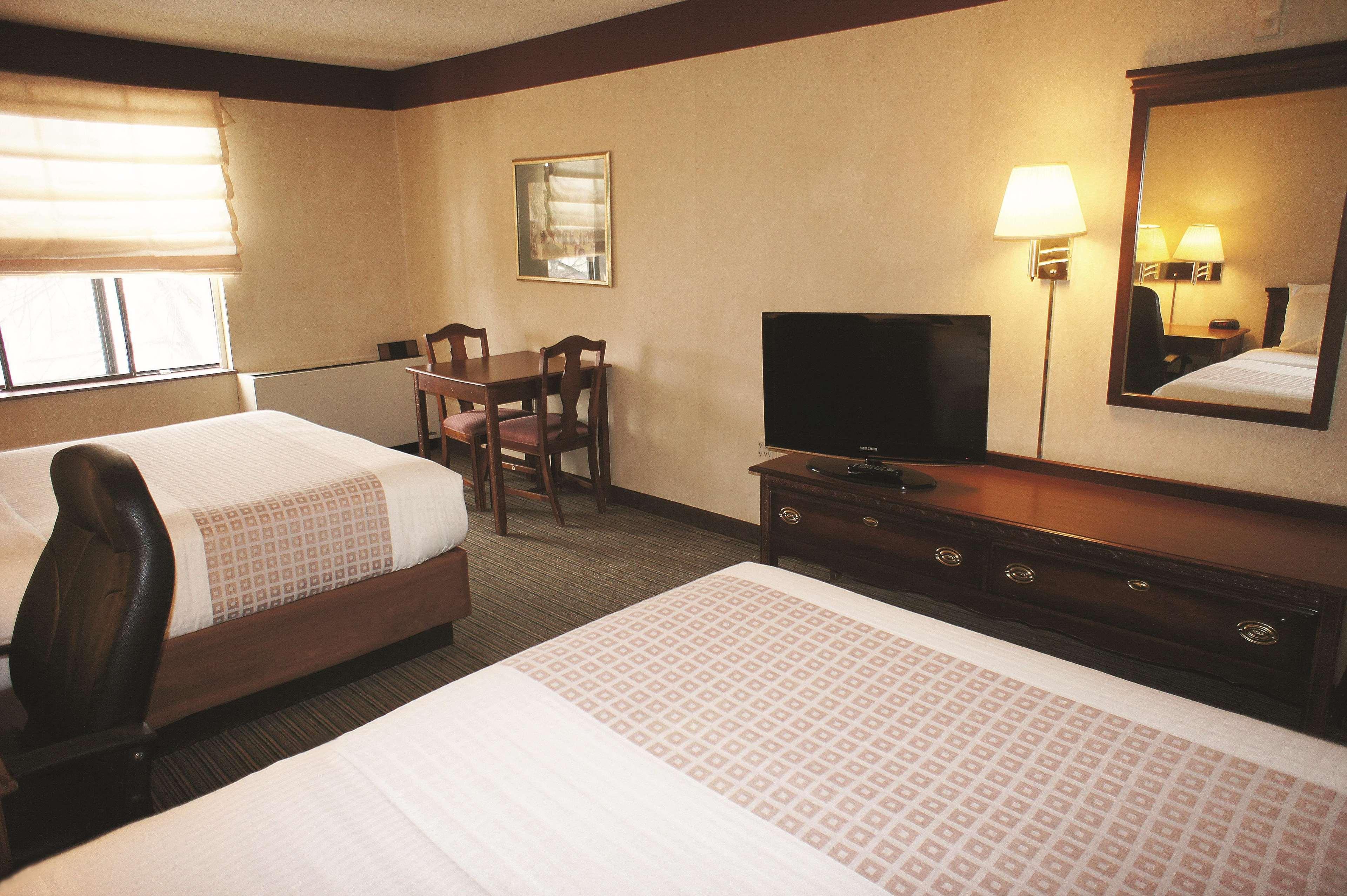 Holiday Inn Express South Burlington - Downtown By Ihg Exterior photo
