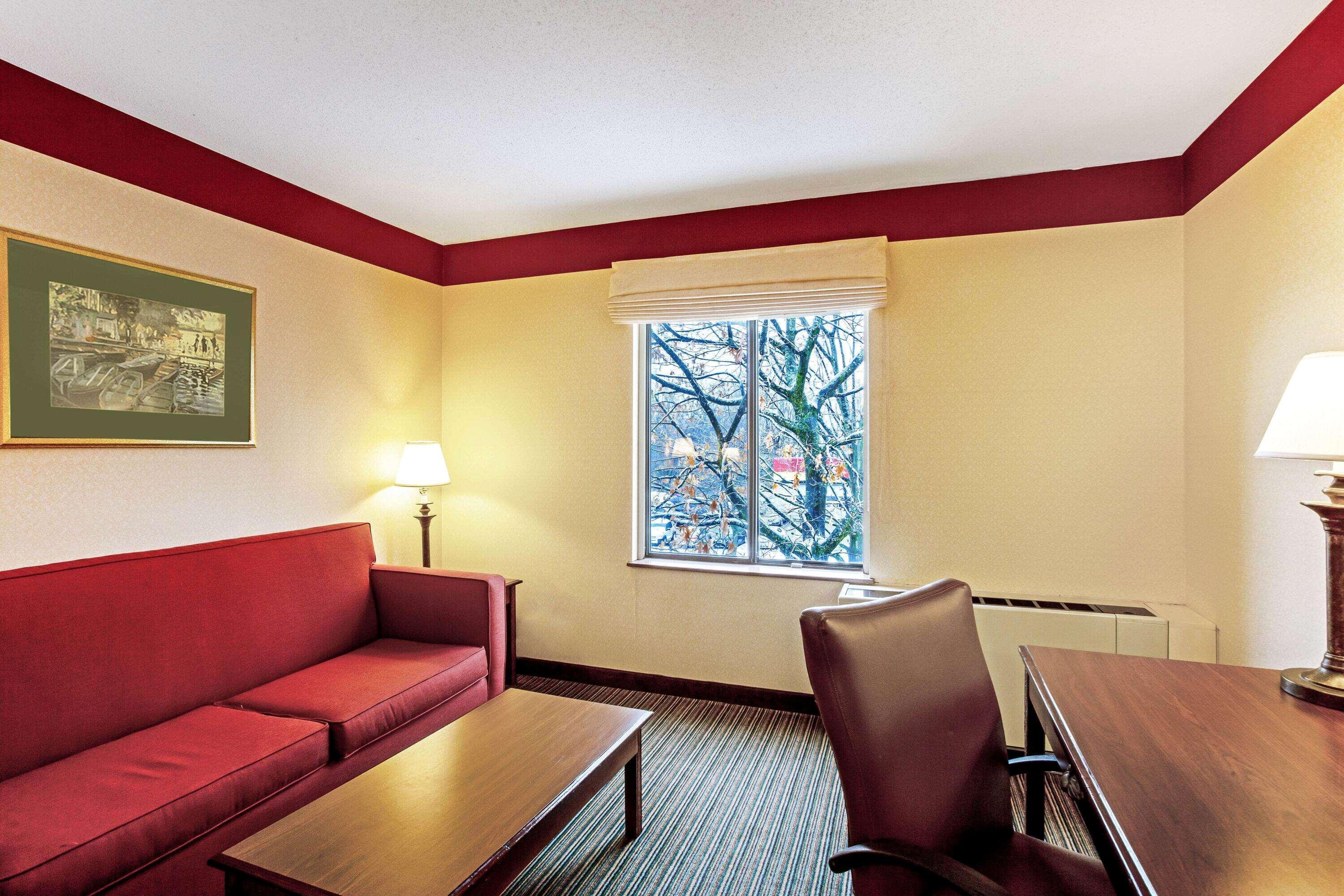 Holiday Inn Express South Burlington - Downtown By Ihg Exterior photo