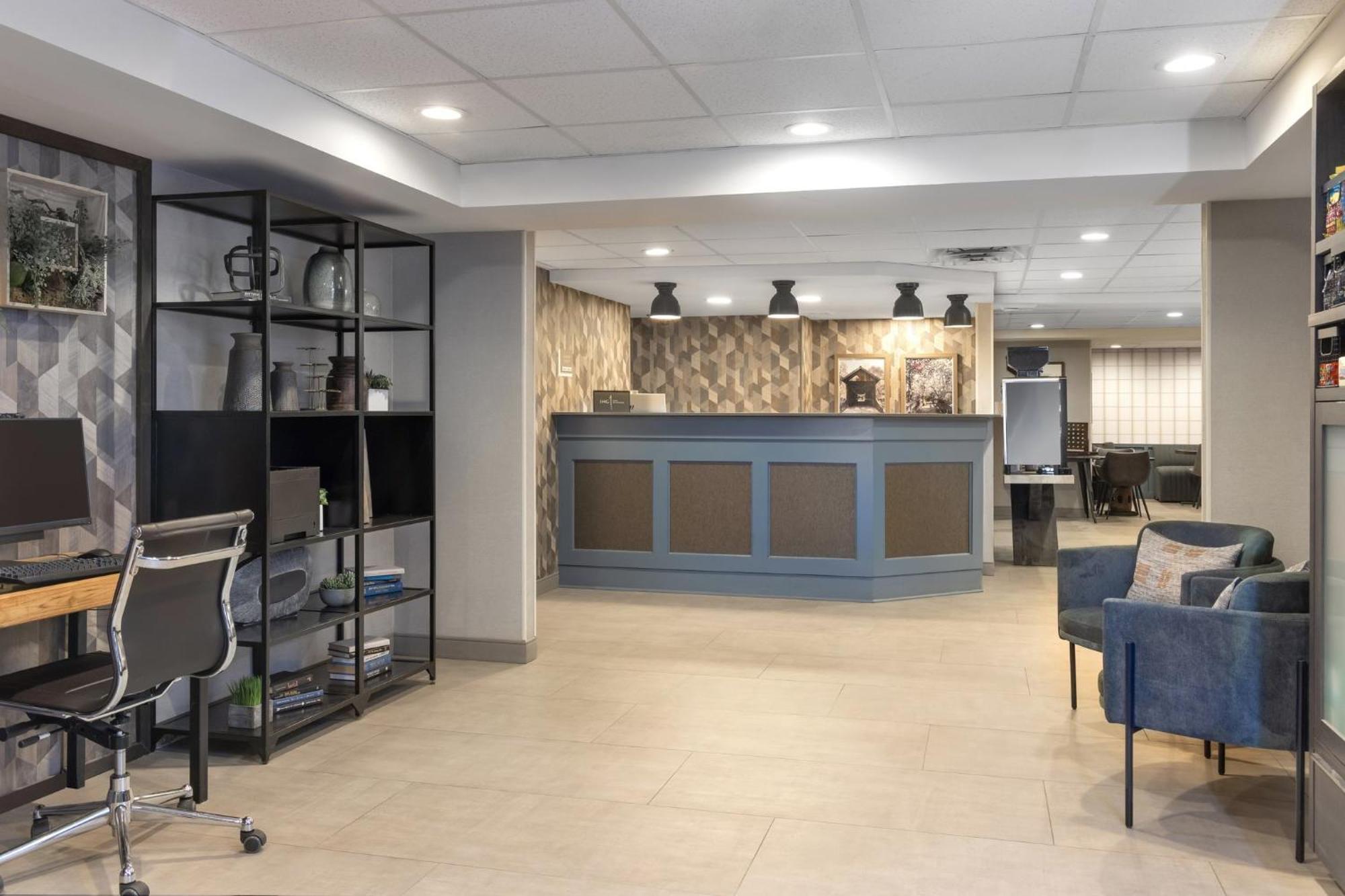 Holiday Inn Express South Burlington - Downtown By Ihg Exterior photo
